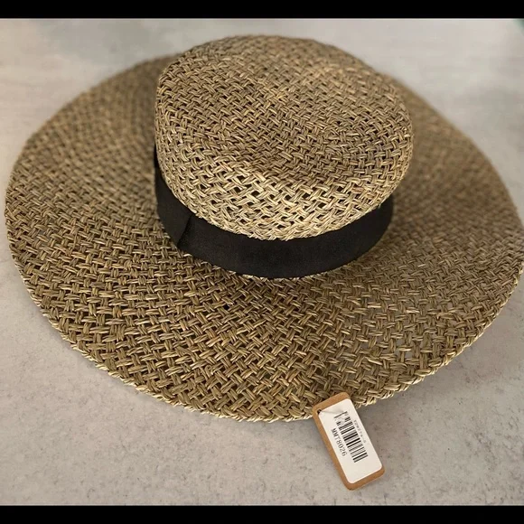 ❌SOLD❌Straw Hat! ADORABLE! - Picture 2 of 4